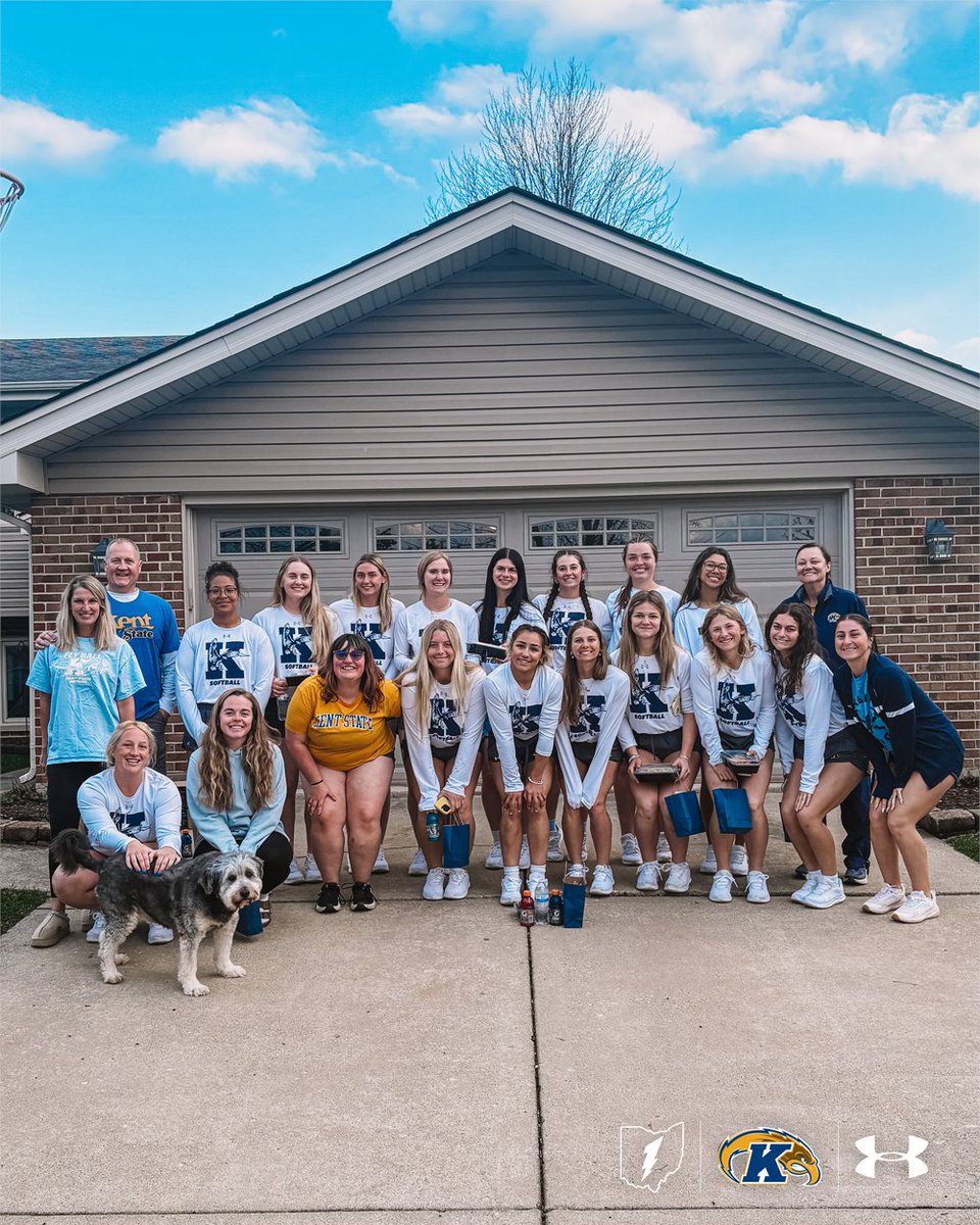 KentStSoftball's tweet photo. Thank you so much to the Markusic family for having us this evening!💛

#KentTOUGH | #GoFlashes⚡️ https://t.co/8iKpL3ygzd