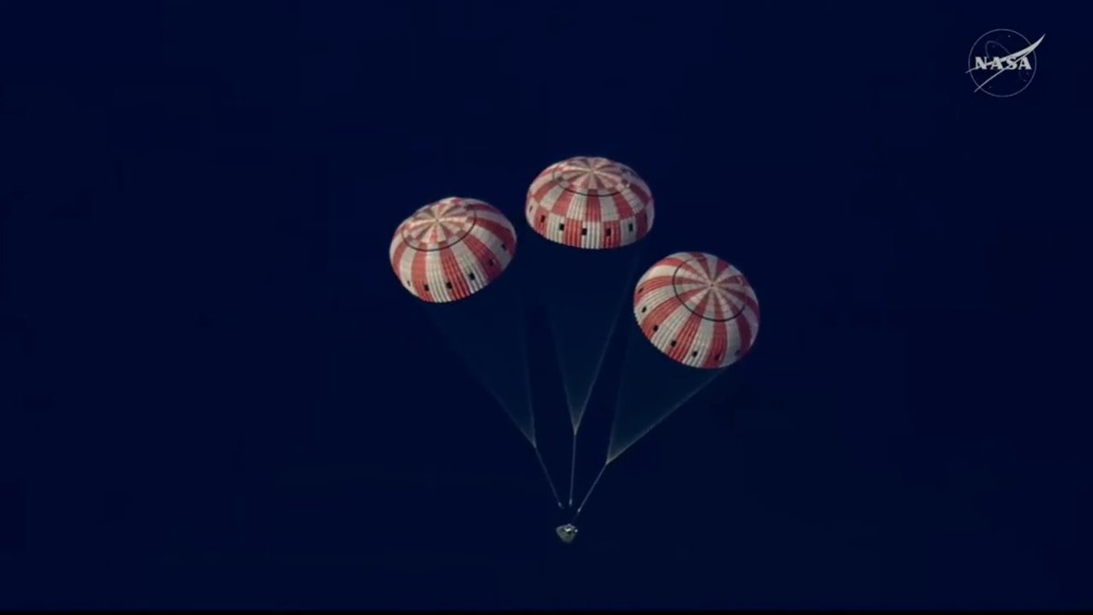 ABC's tweet image. BREAKING: The Artemis II crew has successfully splashed down in the Pacific Ocean after a historic 695,081-mile, 10-day journey around the moon and back.

Follow live updates: abcnews.link/4xKlAwU