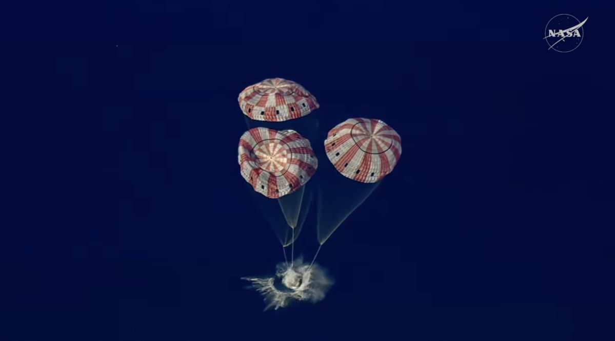 onegiantleapoz's tweet image. SPLASHDOWN! Congrats to Integrity's crew on a historic milestone, paving the way for Artemis III and new STEM discoveries. #OneGiantLeapAustralia #STEM #SpaceExploration #ArtemisII #SpaceEducation #FutureInnovators #SpaceMission #InspireTheNextGen #SpaceScience #DreamBig #NASA