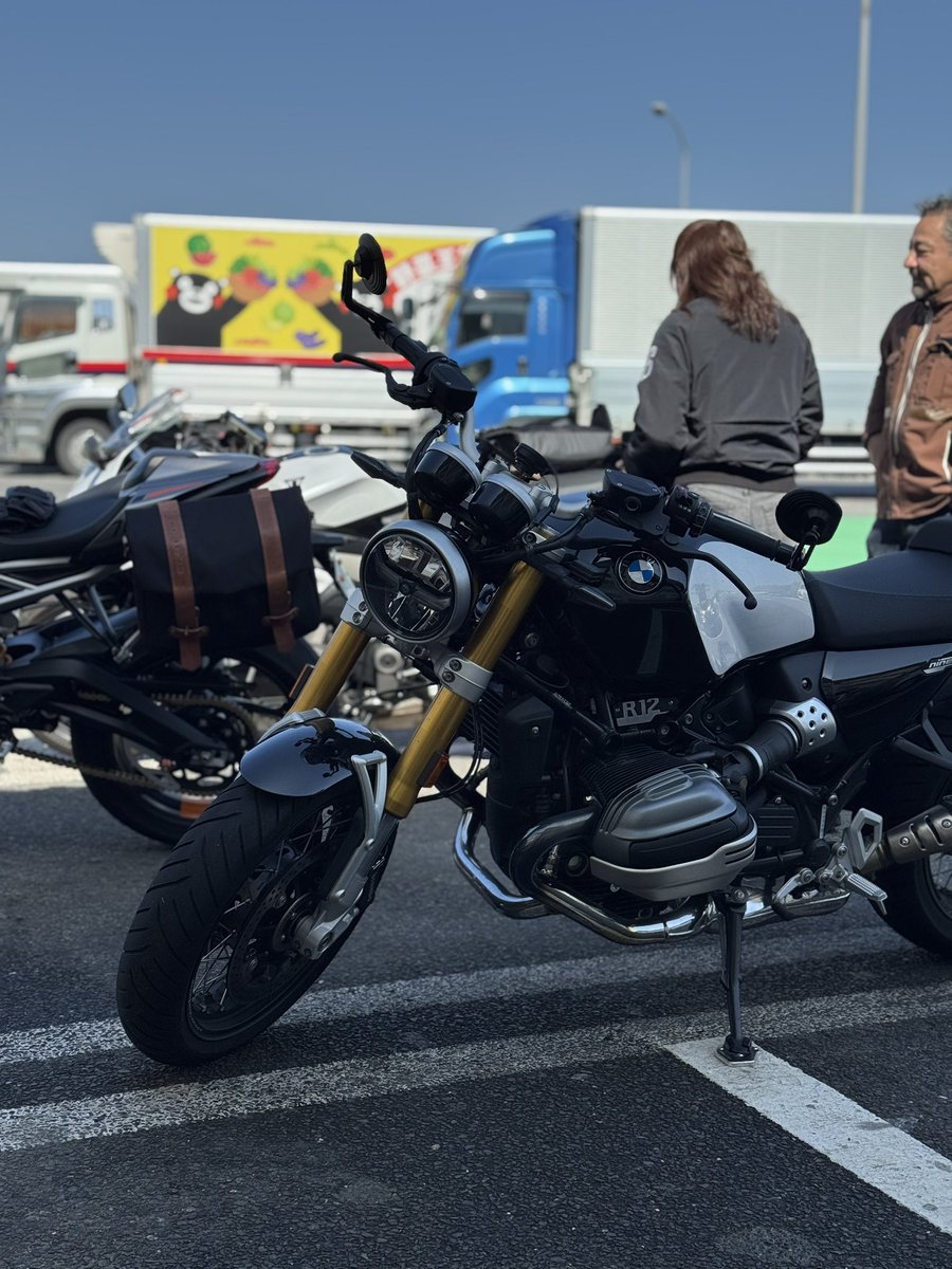 Decheeee tweet media