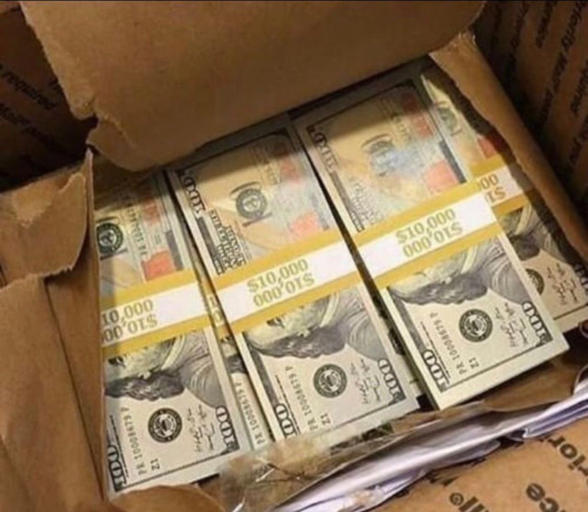 MICHAELJWEzn's tweet photo. Dreams can come true! Andrea Garvey from Mount Vernon collected a whopping $50,00,000 after winning Michael J Weirsky Lottery’s TRIPLE JACKPOT 777. Lucky you, Andrea! Thanks for using my referral link I do appreciate 🤙🏿❤️ https://t.co/NcU10E4GCU