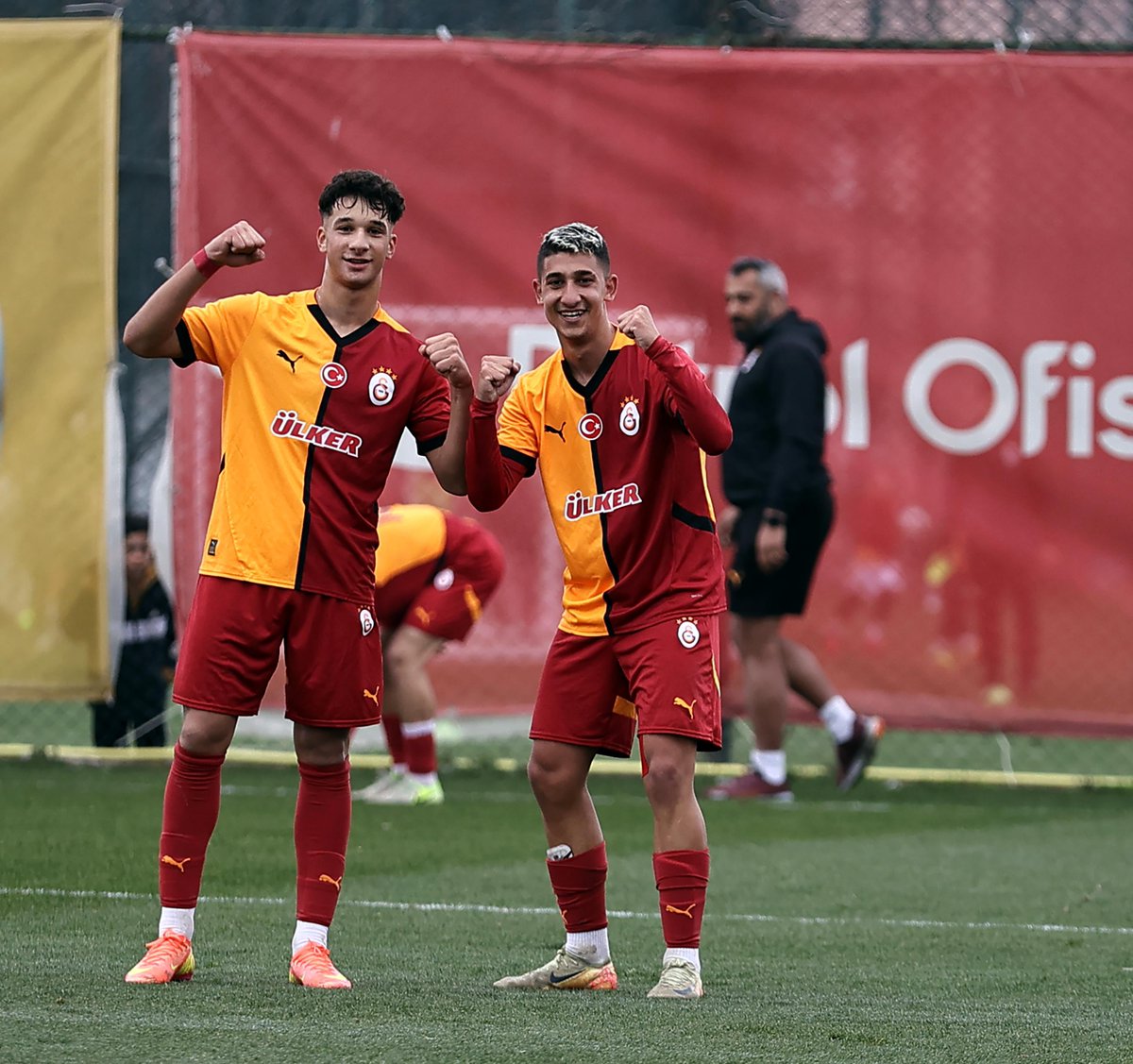 Burak Eren tweet media