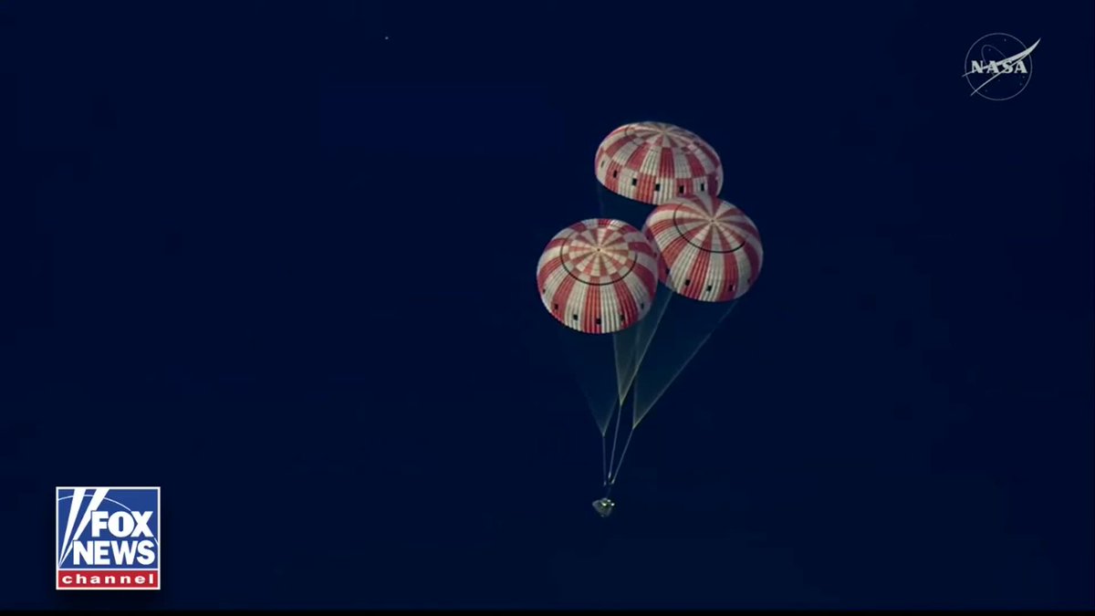 BREAKING: The Artemis II crew splashes down in the Pacific Ocean after a historic lunar flyby. ht...