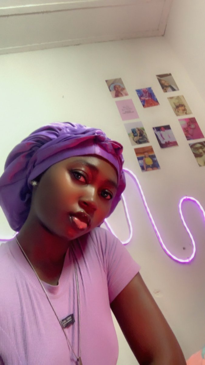 Efyiatandoh 💜 tweet media