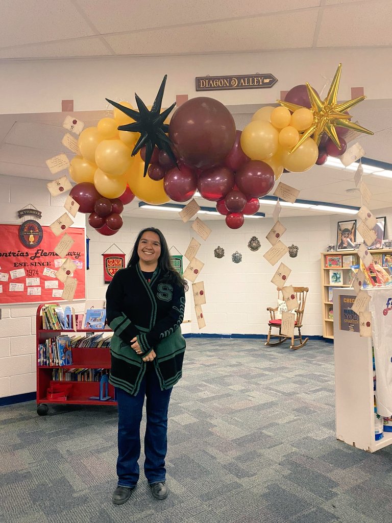 CBustillos_EES's tweet photo. Feeling so appreciated today! Thank you bullpup family for the kind words and gifts. ππ Itβs a joy to support your classrooms and see our studentsβ love for reading grow every day! #SISDLibraries https://t.co/8pWEW8W7zp