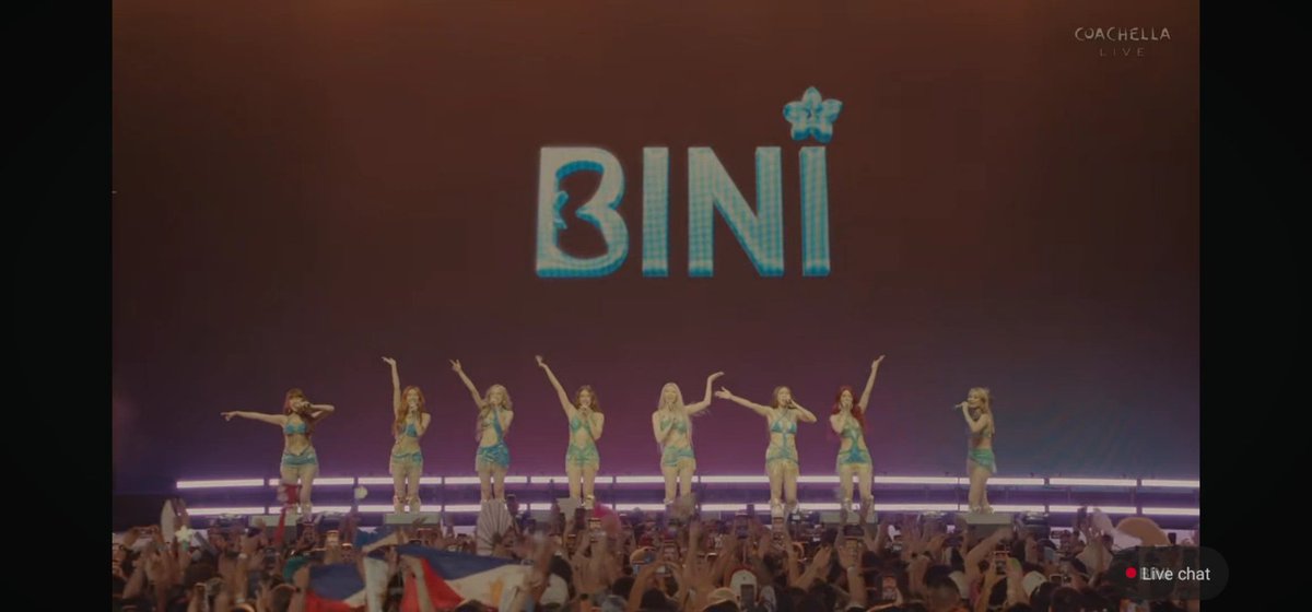 Over October Strings 🎸 tweet media