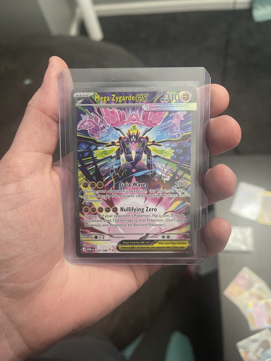 ArtyMcFlyGuy's tweet photo. @StevenxTCG Standard ETBs have hits too🤭 https://t.co/89YTQEqofJ