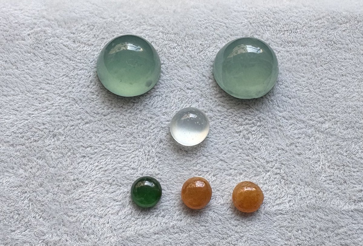 もちか tweet media