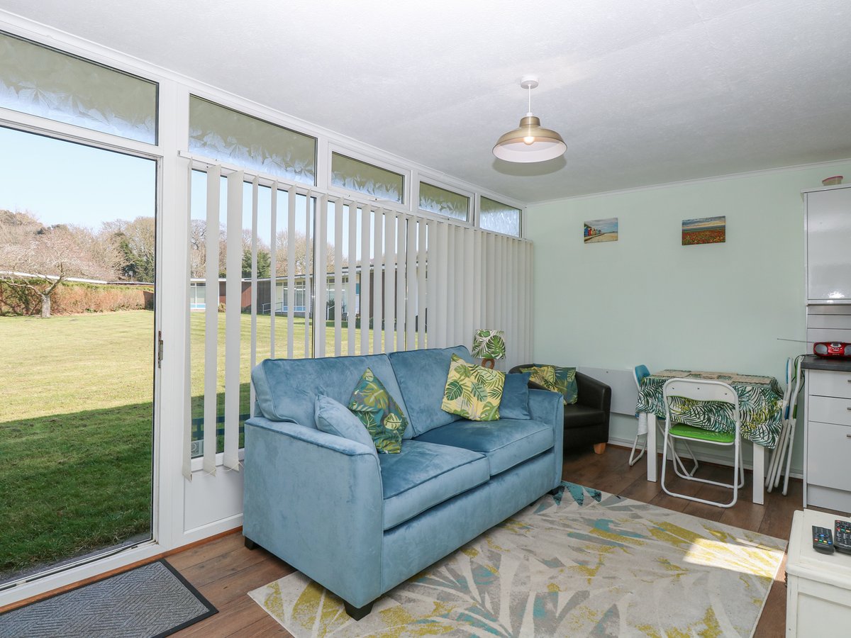 scateringcouk's tweet image. Number 19 is a pleasing single-storey holiday cabin in Cormer, Norfolk, boasting an open-plan layout, allowing pets and is near the beach and amenities.

🐾 Dog friendly
📍 Cromer, Norfolk

selfcatering.co.uk/england/norfol…

#Cromer #Norfolk #DogFriendly #HolidayCottage #SelfCatering