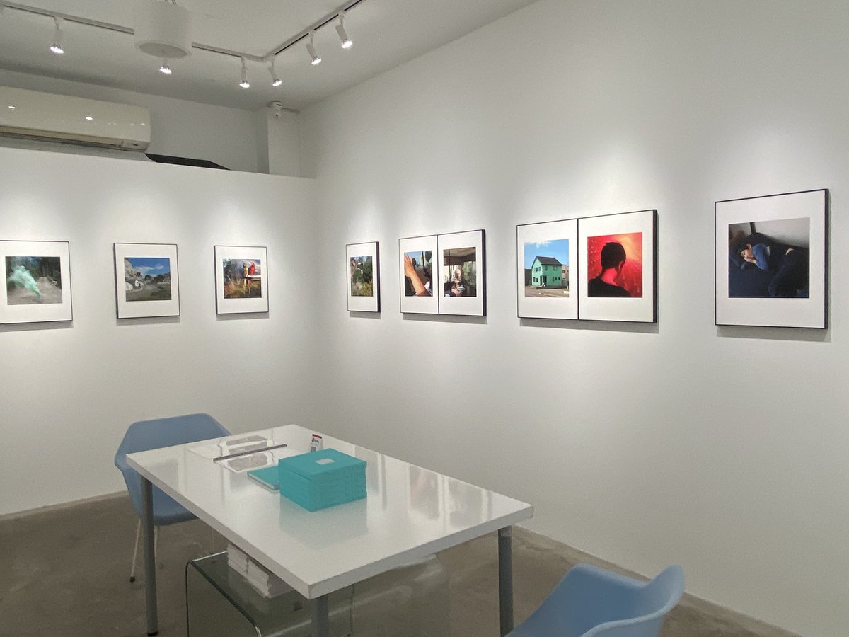 残り2日！

千田貴子 写真展

『 記憶の小箱 2011 - 2024 』

昨年ニコンサロンで開催した展示内容を鶴巻育子が再構成した展示です。