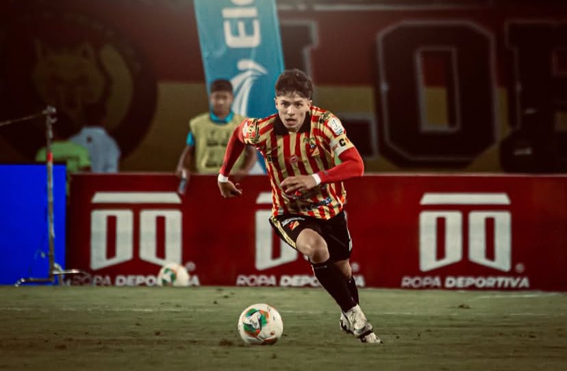 Primer clásico para el juvenil Pereirano Miguel Aguirre y la rompió toda; defendió, atacó, generó, puso 2 pasegol hermosos que lamentablemente no se concretaron. El mejor de la cancha hoy junto a Bermúdez.