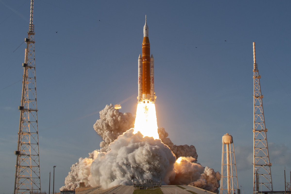 apo eats astrophage tweet media