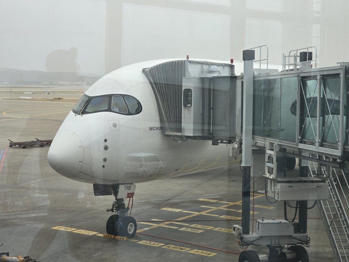 황분이ଳ tweet media