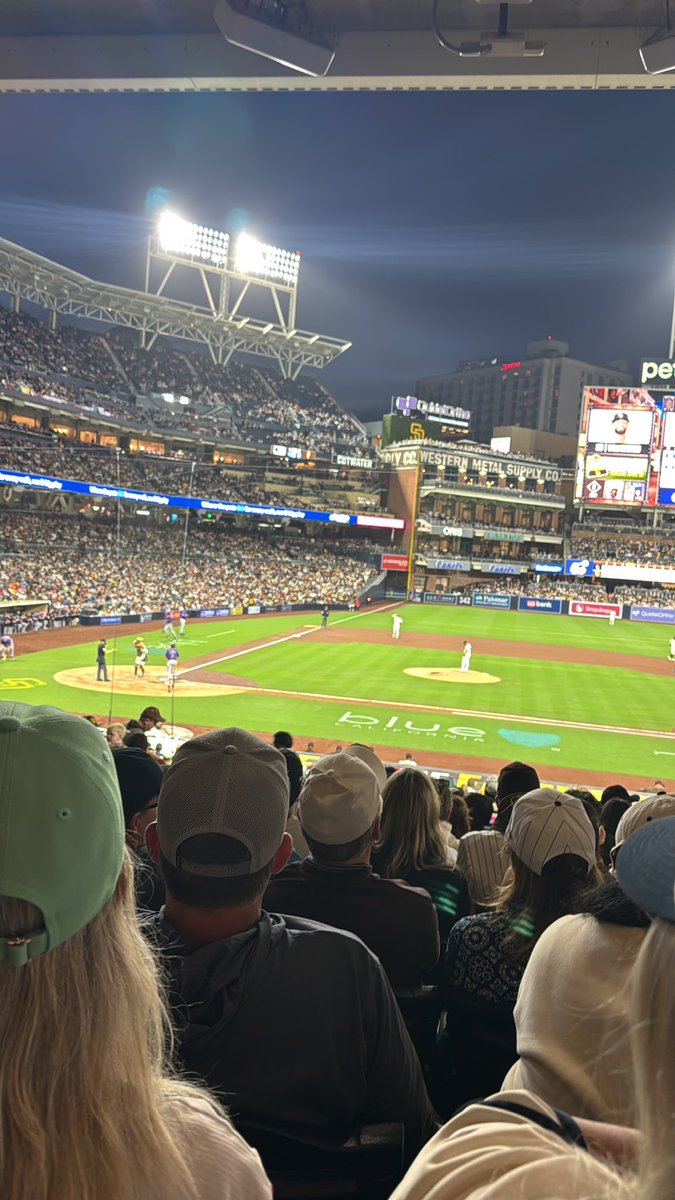 C_Parra2255's tweet photo. I showed up and we win in dramatic fashion lmao https://t.co/yCe3eIKI7C