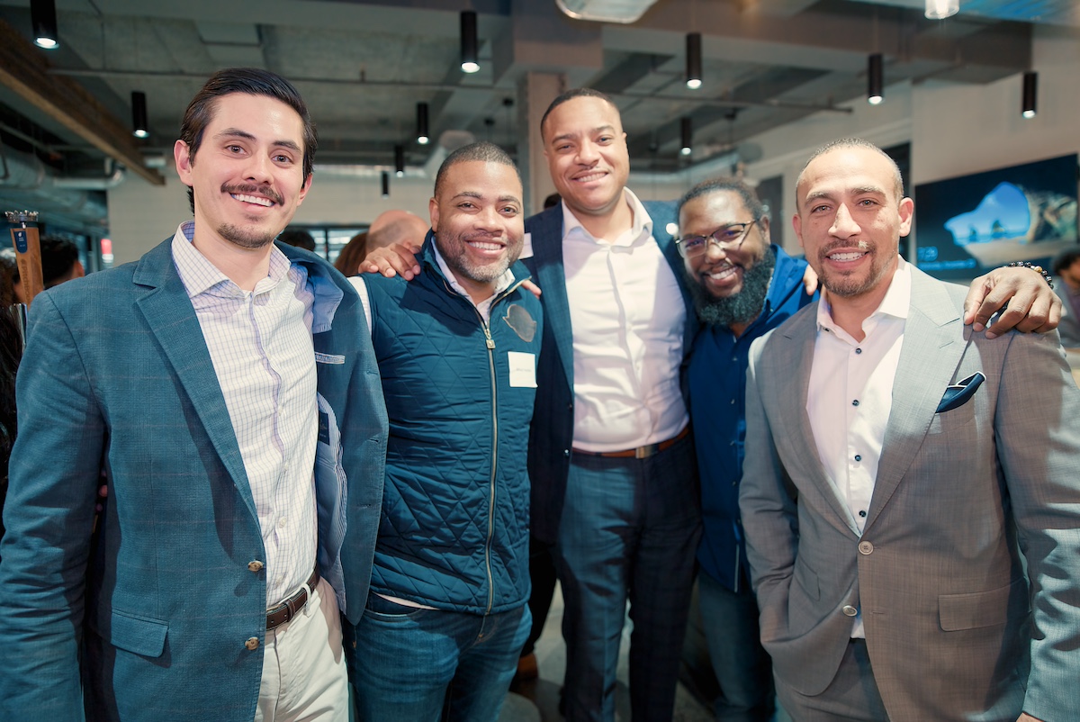 AngelesInvestor's tweet image. The future of investing is community-driven.
And it’s happening here.

Join us: angelesinvestors.com/accredited-inv…

#CommunityDriven #AngelesMembers #ToTheFuture