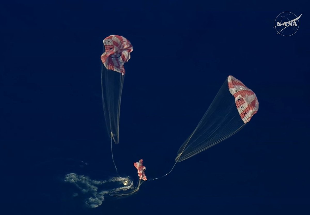 PTI_News's tweet image. Artemis II crew returns to Earth, splashing down in the Pacific Ocean off San Diego, US.

#ArtemisII #NASA #MoonMission

(Source: Third Party)