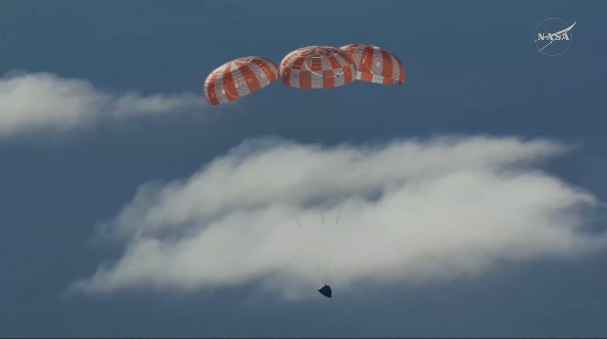 tea_with_hunny's tweet photo. This was insane to watch live. This entire Artemis II mission has been incredible. Welcome home 🫶 https://t.co/L2VVDLsHfM