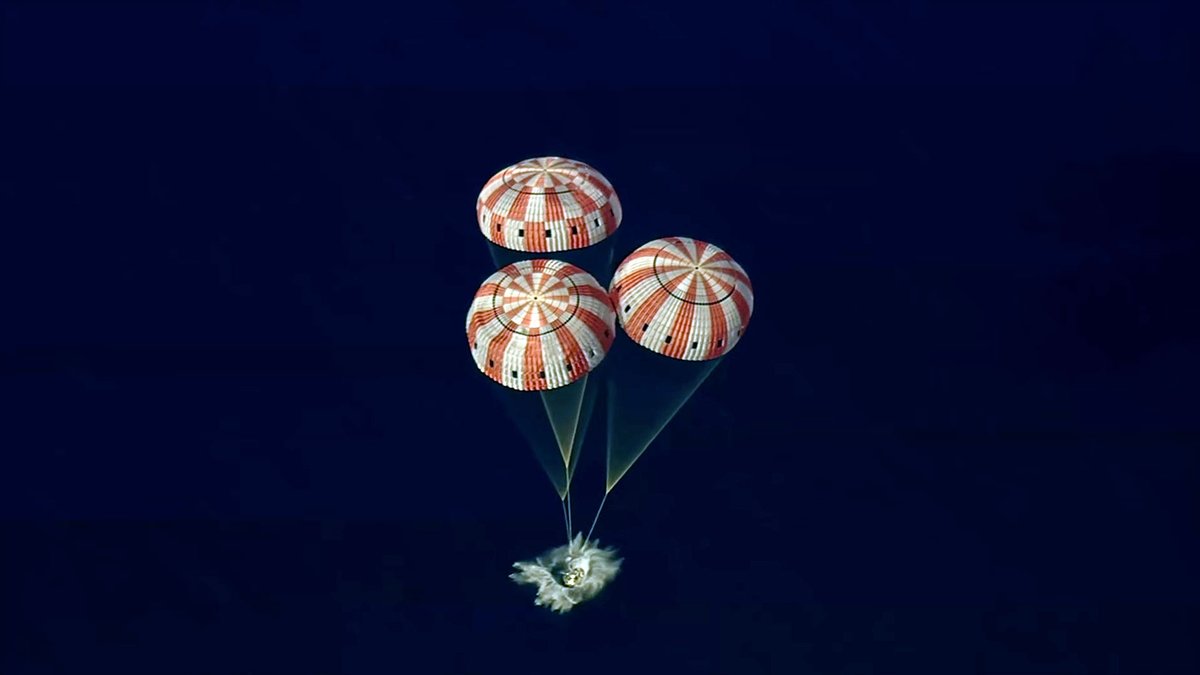 collectSPACE tweet media