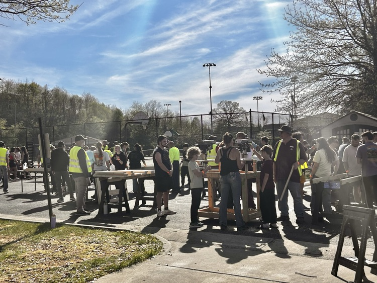 Christiansburg Middle School tweet media