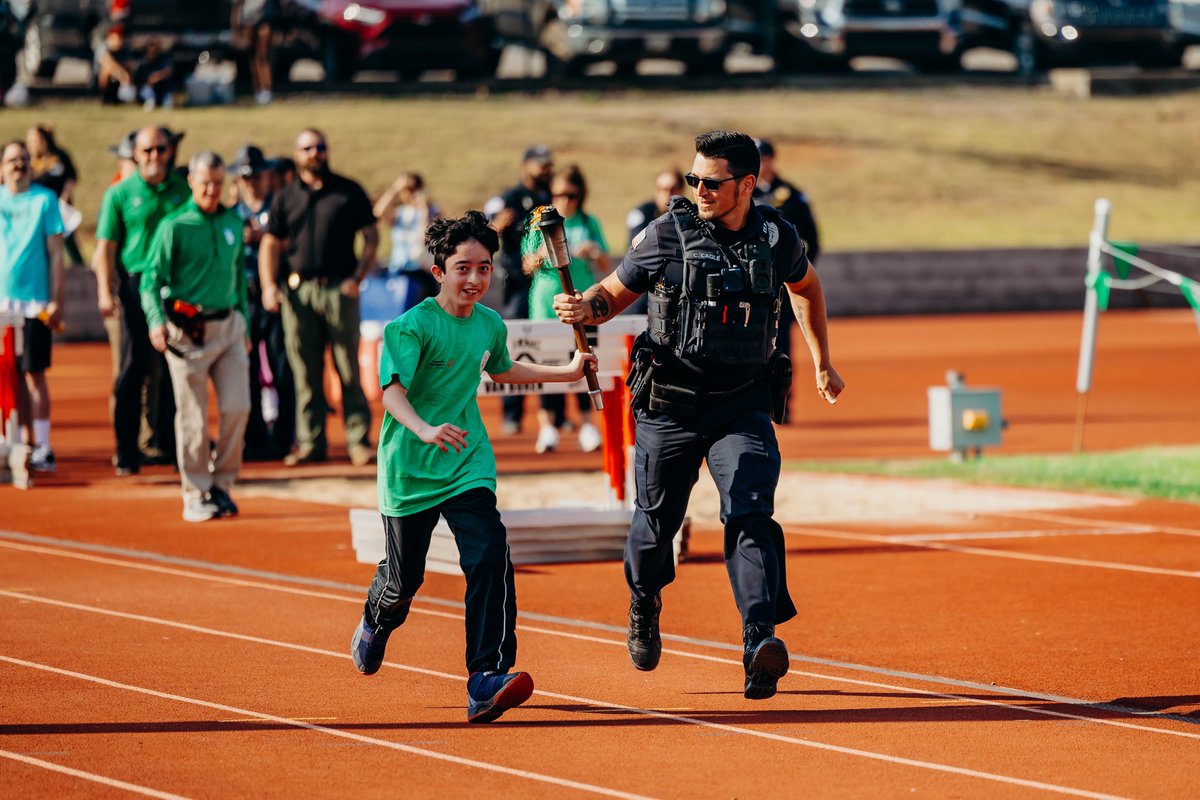VBSDPointers's tweet photo. VBSD was proud to host the Area 4 Special Olympics today, welcoming athletes for a day of competition and celebration.

Thank you to our event sponsors, volunteers, and community for helping make this a great day. Great job to all of the athletes who competed today! 👏🏅🐾 https://t.co/itwWUmlFu7