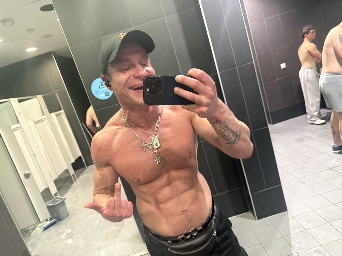 DoktorGawson's tweet image. #fitness #fitnesstrainer #fitnessmotivation #polishboy #muscles