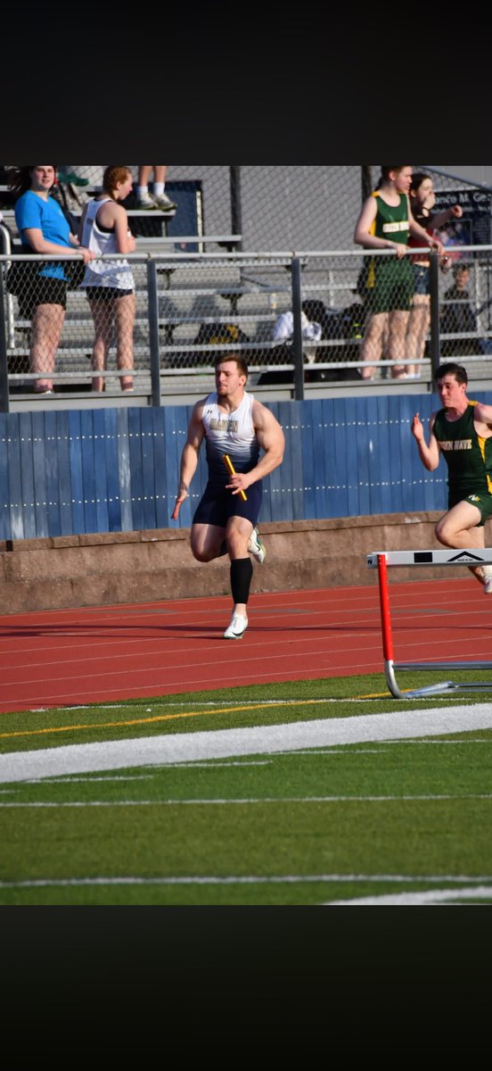 CarestiaNiko's tweet photo. Last week I broke the school record in the 100m dash with a time of 10.86! https://t.co/GeKhgTh5WG
