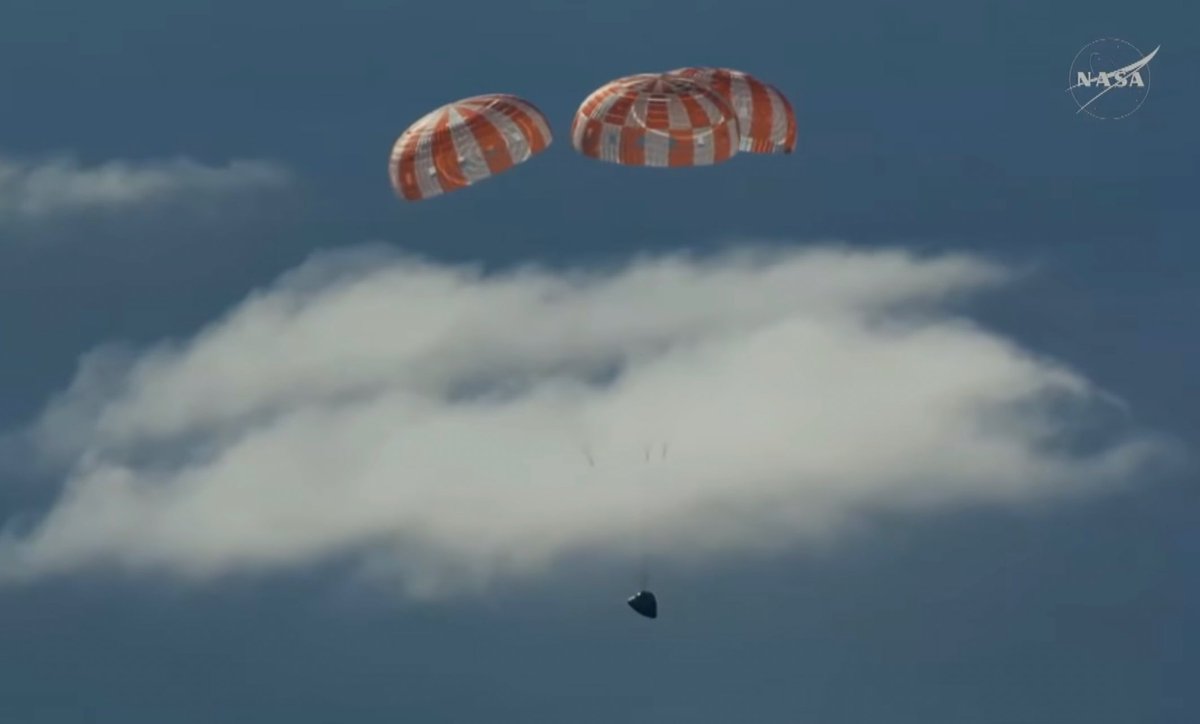 wheeler244's tweet image. Absolutely incredible watching history being made this evening. My kids were in awe.. 🌌@NASA @NASAArtemis #pnw