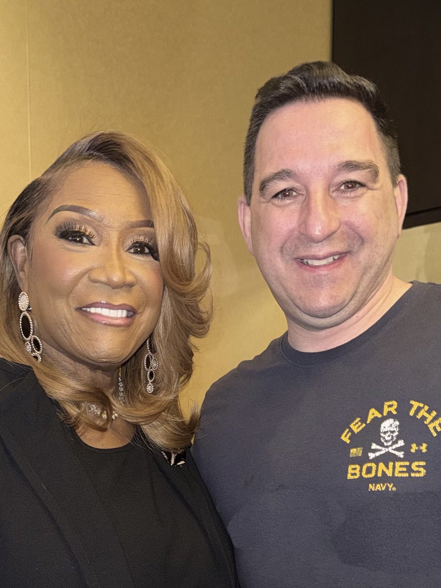 MikeEmbrich's tweet image. Got to hang with the ultimate diva—legend Patti LaBelle—at the Pennsylvania Democrats event in NOLA. She shared some great memories from New Jersey! 🎤✨ #PattiLaBelle #DNC #NOLA
