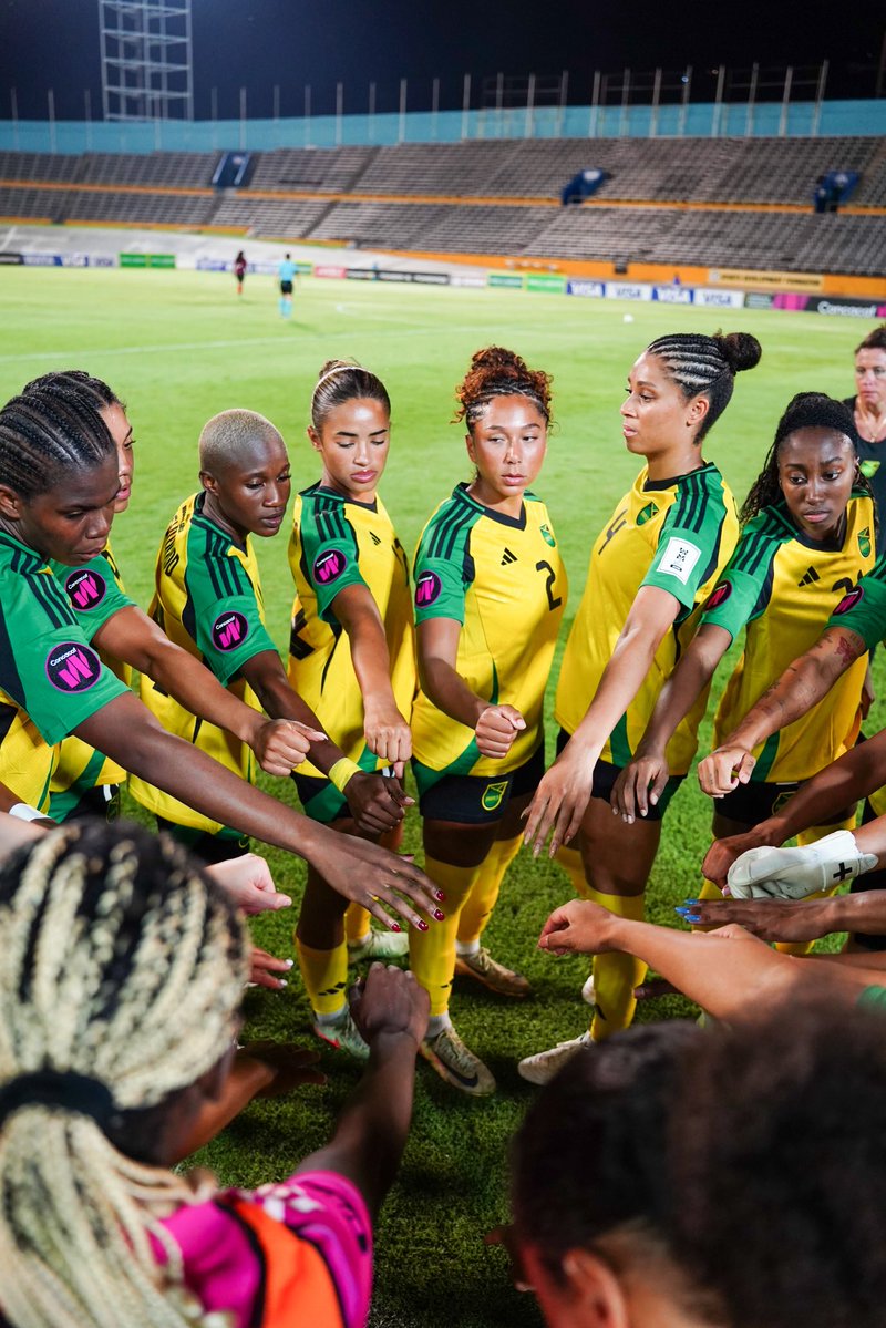 jff_football's tweet image. Starting Squad 🫡🇯🇲

📸 @ralmarphotos

Presented by:
@adidasfootball | @wrayrum | @visajamaica | @stewartsautogroup | @justbetja | @trushakeja | @officialwata | @poweradejamaica

#ReggaeGirlz #AllAhWi #OneTeam #RoadTo2027 #Jamaica