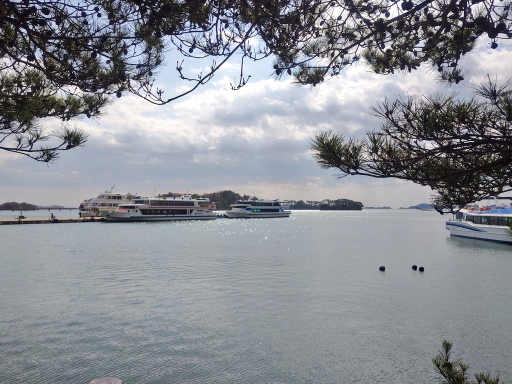 もんてび tweet media