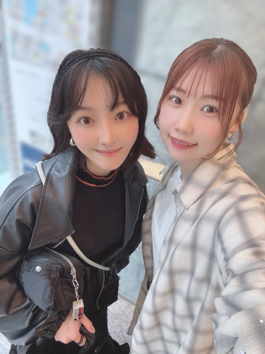 yukinamatsu03's tweet photo. おはよ〜☀️
昨日は雨と風が本当にすごかったですね🌪️
あいにくの天気の中yuito.へのご来店も
ありがとうございました🥲🙌
昨日は出勤前に4/19のイベントの
打ち合わせをもえちゃんとしたよ🎤✨
なんとイベント中にスペシャルライブを
してくれることになりました😭❤️‍🔥
あの歌やあの歌が生で聴けます！！！
楽しみすぎるー￼🥹🎊
予約・詳細はこちらから⬇️
https://t.co/Qqfzginrv2