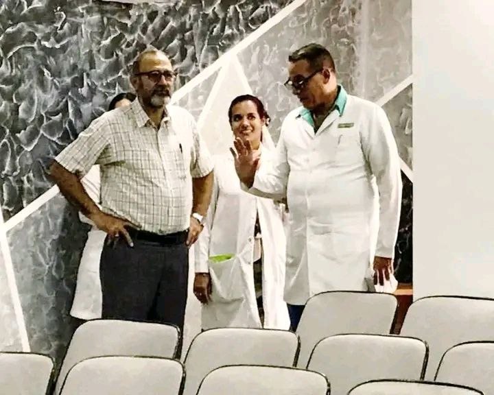 Junto al director del Hospital Ginecoobstétrico "Ramón González Coro" 🏥 repasamos el avance de las acciones de reparación y mantenimiento constructivo que se acometen en esta importante institución de #LaHabanaDeTodos 🇨🇺 #AbrilDeVictorias