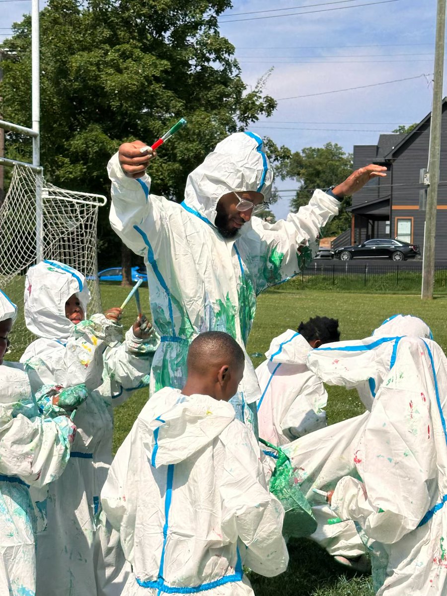 DrKSeay's tweet image. Assistant Principal Week hits different this year. It’s been a heavy week, but a simple gesture of appreciation reminded me why I do this work. Grateful every day to impact students, support teachers, and serve staff. 📝🍎

#AssistantPrincipalWeek #Grateful #ImpactMatters