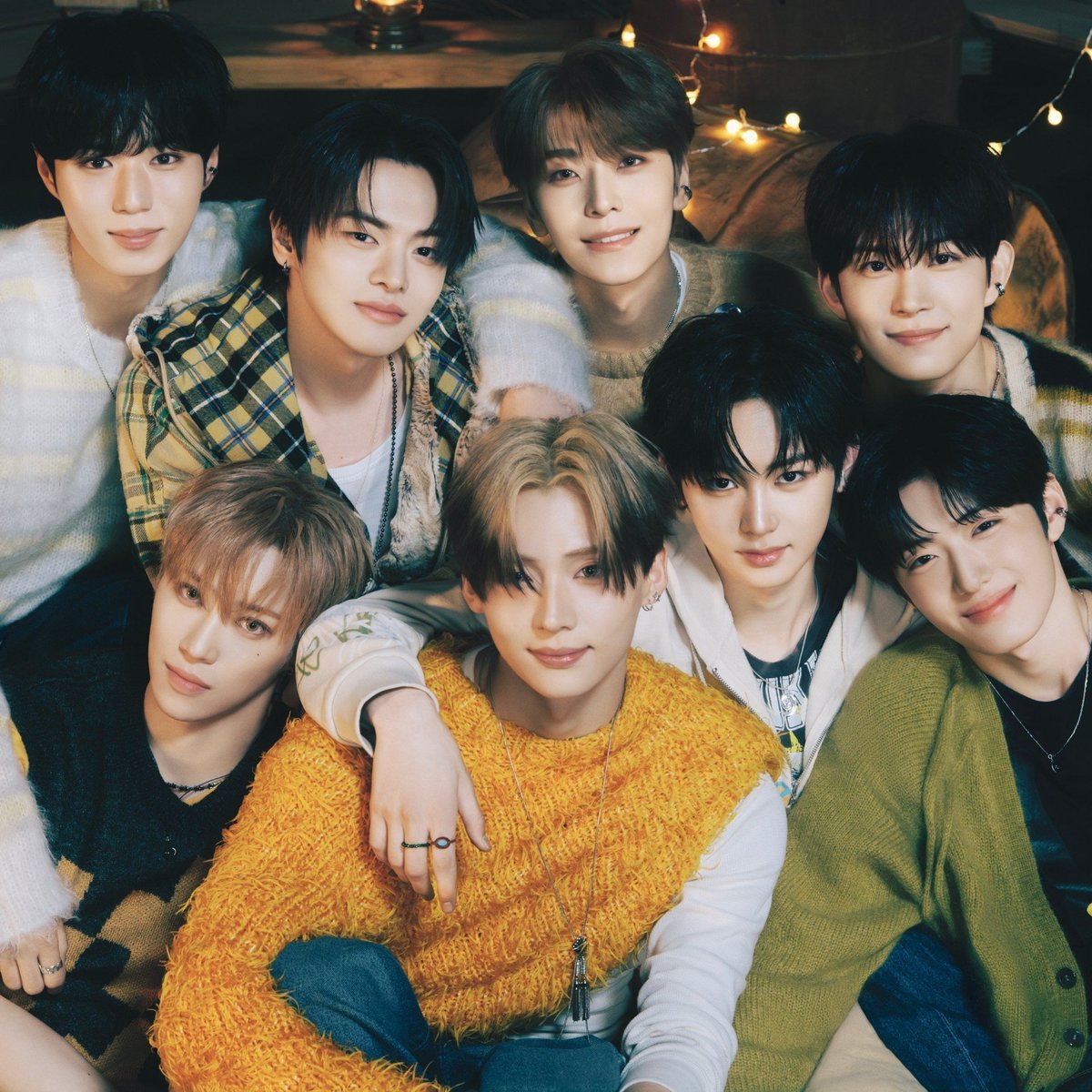 koreansales_twt's tweet image. Best-selling Rookie Group on Circle Chart in 2026 (Jan~Mar)

1. #ALPHADRIVEONE — 1,480,561 copies
2. #LNGSHOT — 153,387 copies
3. #TUNEXX — 76,745 copies
4. #DAILYDIRECTION — 22,846 copies
5. #OWIS — 18,894 copies
6. #ChRocktikal — 13,008 copies
7. #QQQ — 12,078 copies
8.