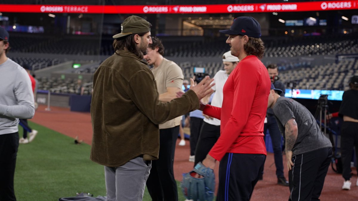 ⋆✴︎˚｡⋆ sarah ⁶⁰²² ⋆✴︎˚｡⋆ tweet media