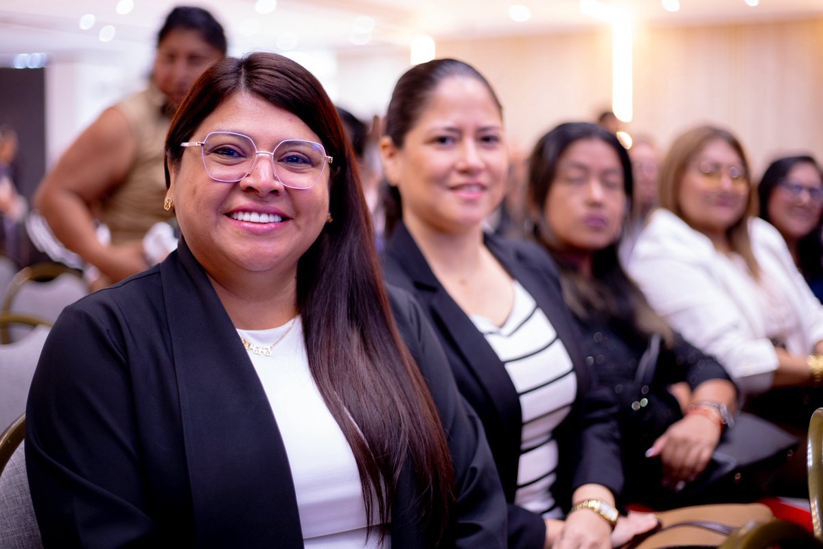 Educación Zona 8 tweet media