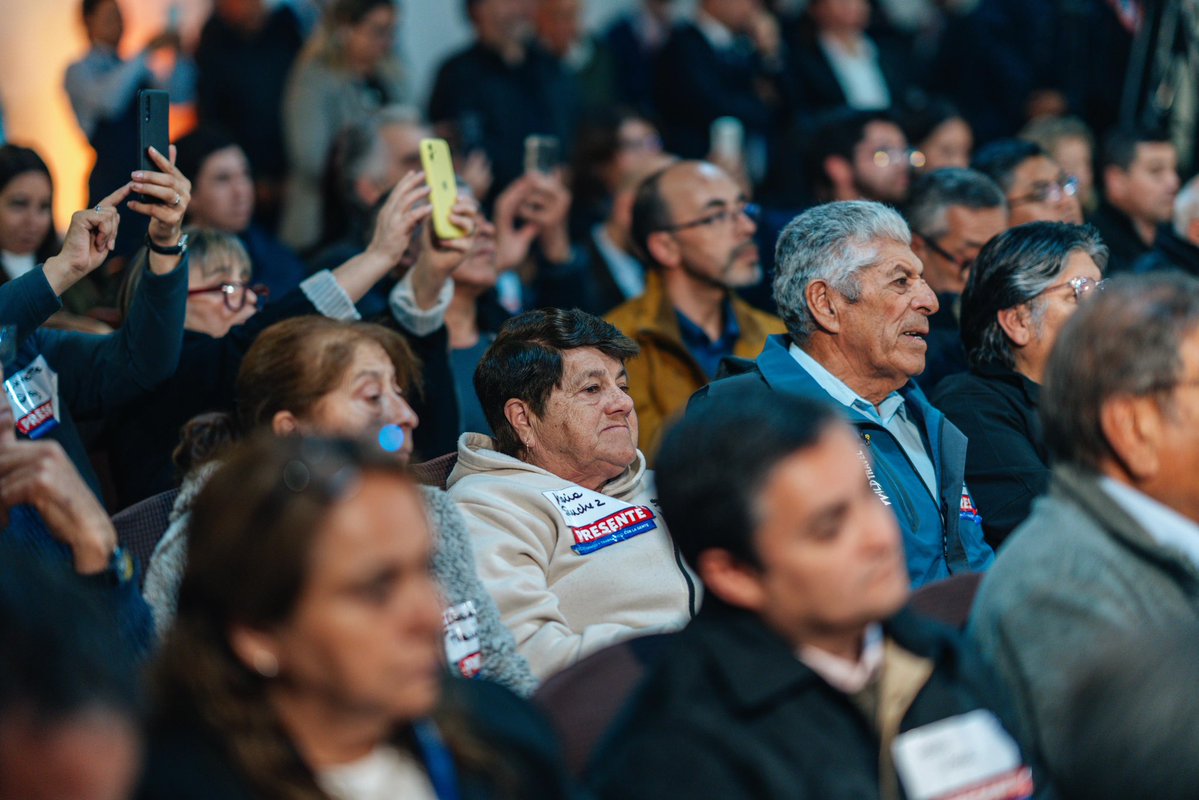 Primer encuentro de #PresidentePresente en Coltauco.

El Presidente José Antonio Kast compartió directamente con vecinos y dirigentes de la Región de O’Higgins, recogiendo inquietudes y propuestas desde la realidad local, avanzando con claridad en las prioridades de los chilenos.