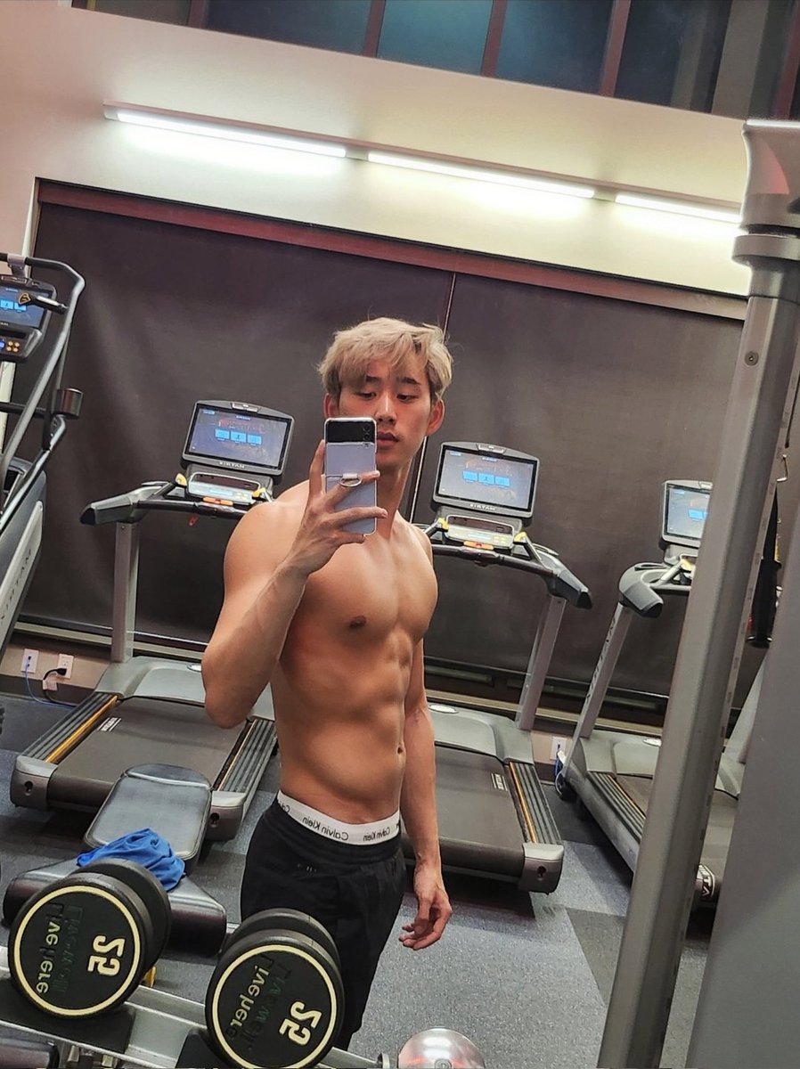 supattra (exam season) tweet media