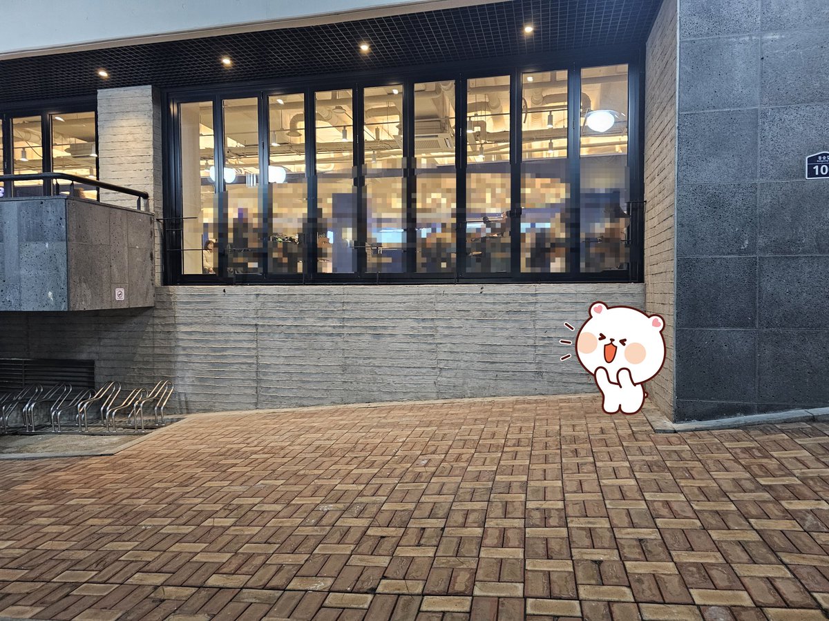 은밀하게 위대하게 퇴근길 장소 변경 안내

극장사정으로 퇴근길 장소가  변경되어 다시 안내드립니다.