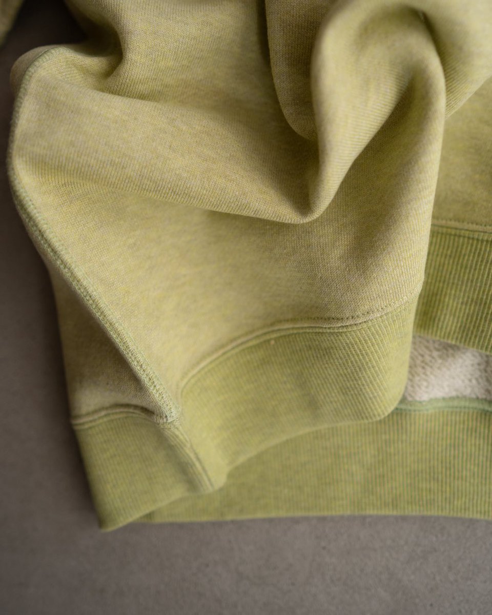 フレンチテリー（薄手の裏毛）入荷。
まだ半袖な気分じゃなくても、ロンT重ねたらしっくりきます。SPEEDを思い出すけども…

挑戦しやすい色展開です。あわせるボトムで雰囲気も変わり、コーディネートの幅が広がりそうです。