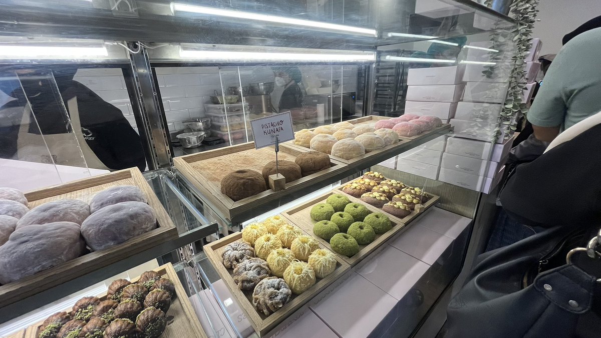 jaeonly97's tweet photo. OPEN JASTIP TODAY 

~ Dubai chewy cookie 
~ Butter tteok 

minat? dm/wa di bio 🫶🏻

tag. jastip, daribu, mongsim, soopsok, cloudcakes, saltbread, blok m
#zonauangᅠᅠ https://t.co/h13UxiWrVg