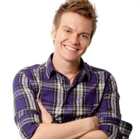 gabi VAI VER O BTS tweet media