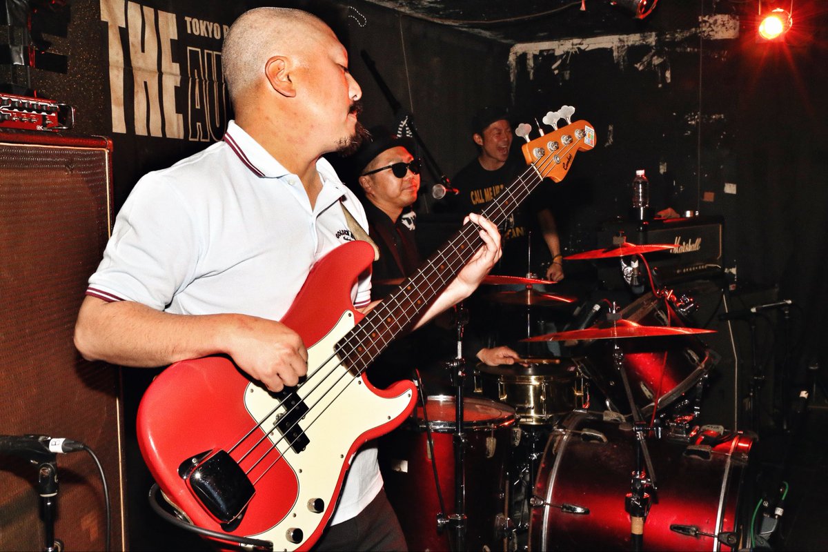 THE_AUTOCRATICS's tweet photo. 2026/04/04 at Nakano MOONSTEP
"FRIENDS WITH BOATS Japan Tour 2026 Tour Final"
THE AUTOCRTICS 5th Full Album
"No Time To Waste!" Release Tour
photo by @nmnmnm_nmnmnm_
#theautocratics #tokyo #nakano #moonstep https://t.co/IJnNhOMMrA