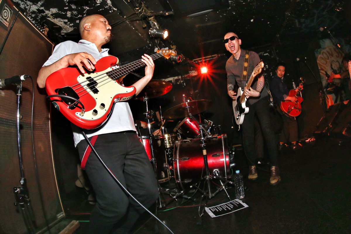 THE_AUTOCRATICS's tweet photo. 2026/04/04 at Nakano MOONSTEP
"FRIENDS WITH BOATS Japan Tour 2026 Tour Final"
THE AUTOCRTICS 5th Full Album
"No Time To Waste!" Release Tour
photo by @nmnmnm_nmnmnm_
#theautocratics #tokyo #nakano #moonstep https://t.co/IJnNhOMMrA