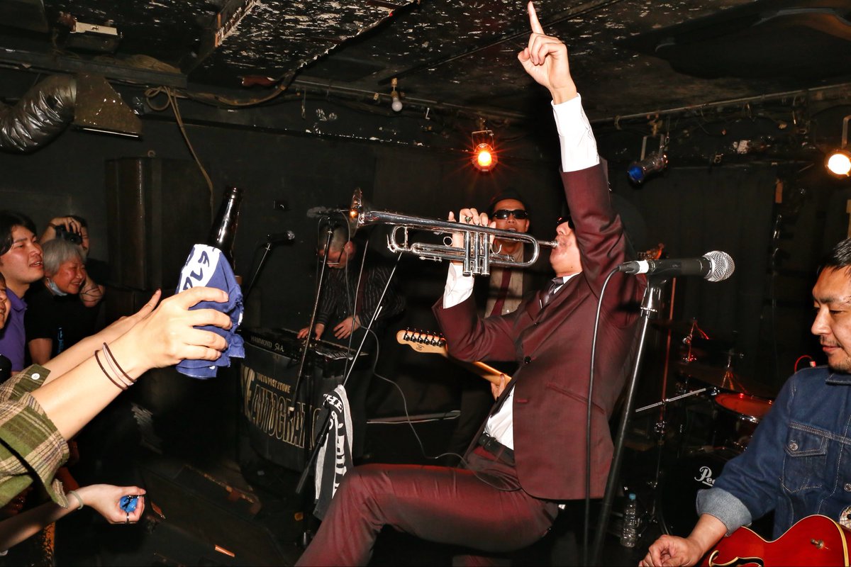 THE_AUTOCRATICS's tweet photo. @nmnmnm_nmnmnm_ 2026/04/04 at Nakano MOONSTEP
"FRIENDS WITH BOATS Japan Tour 2026 Tour Final"
THE AUTOCRTICS 5th Full Album
"No Time To Waste!" Release Tour
photo by @nmnmnm_nmnmnm_
#theautocratics #tokyo #nakano #moonstep https://t.co/o2qo1j4Jgx