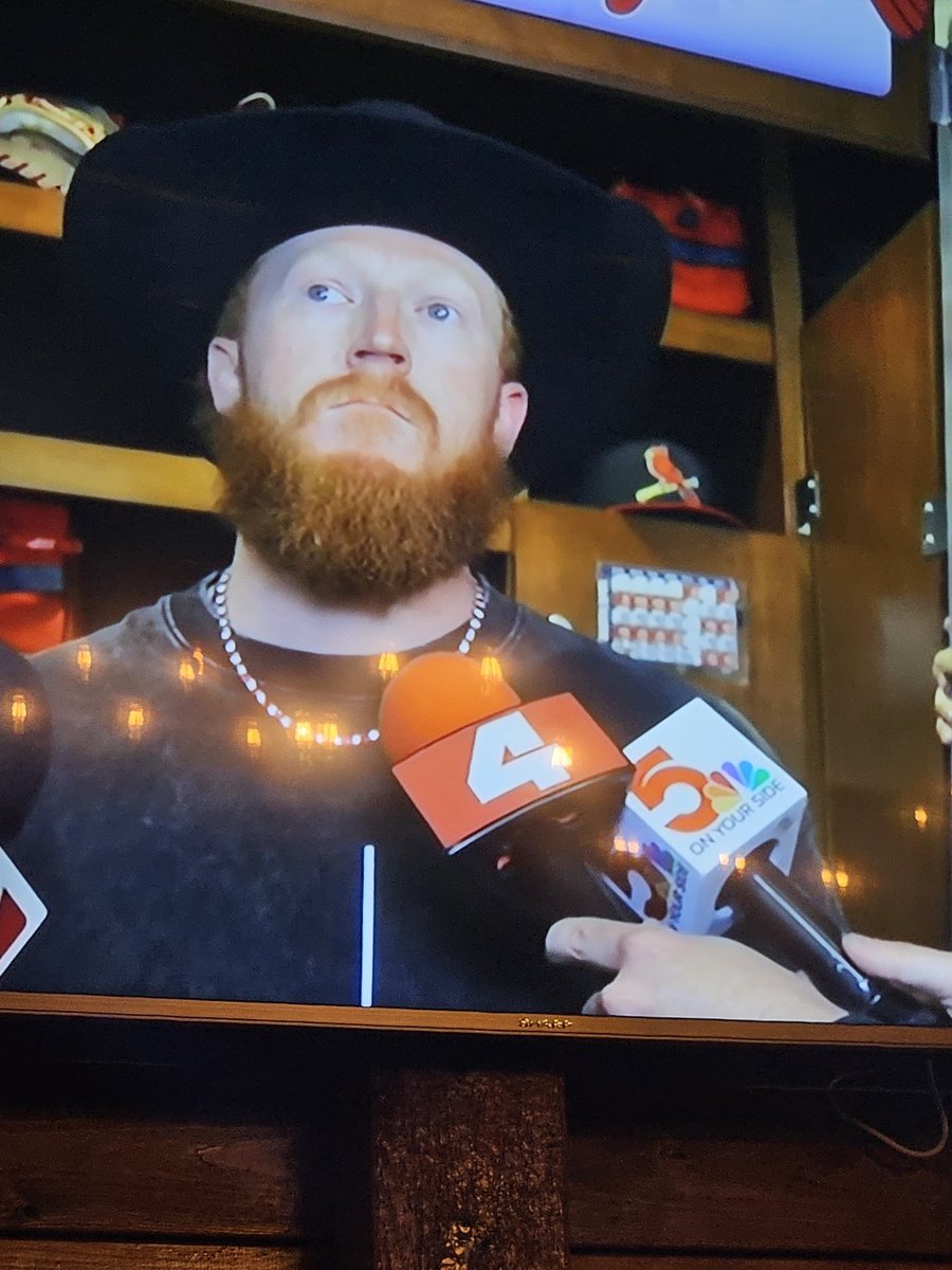 lbundy90's tweet photo. The post game fit https://t.co/Yo0waFDJYt
