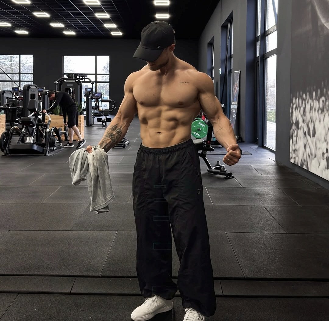 Dom_OllerX's tweet photo. Dominic "Dom" Oller🔥🔥🔥

Love of my life: @KittyAndrewsX 💝 Her Dom Dom

Cousin: @Oller_MattRP 👊

Best Friend: @Alex_DeVittRP1 💪

Besties and future Sis in laws: @ChavvyEllaX @LivAAccardiRP @AlisonAndrewsRP 💕

Future mother in law: @JenJohnsonRP 🧡

Love my whole family https://t.co/jQpvCNAqNt