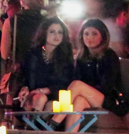 Selena Gomez India tweet media