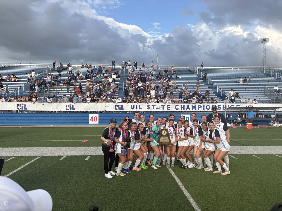 coachlaplante's tweet photo. Winning never gets old!  What a fun group to watch develop over the course of this year!  @LCHS_W_Soccer  congratulations on your state championship!

#BuildingChampions https://t.co/xQqZbPxDuw