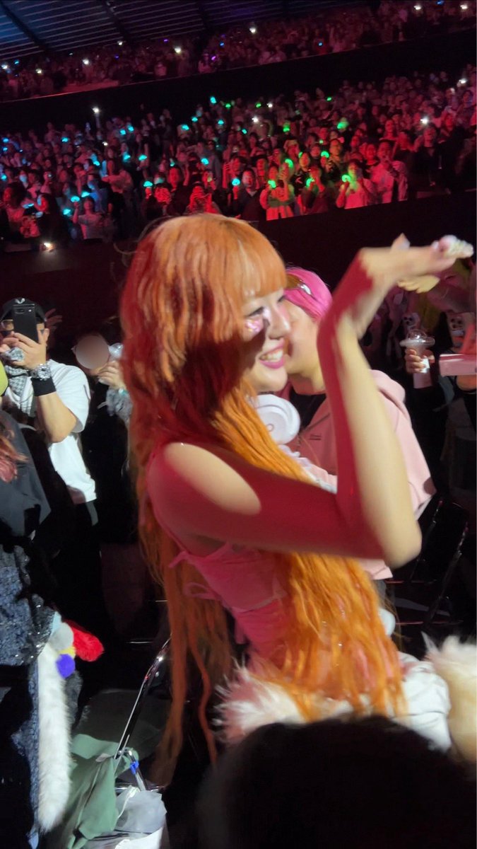 nask_natsuki's tweet photo. アリーナB6ブロック6列目12番からの景色です🥺今日行かれるみなさん〜ご安全に楽しんでください〜❣️
#XG  #ALPHAZ #XG_WorldTour_THECORE https://t.co/i0wZ4xXeQ7